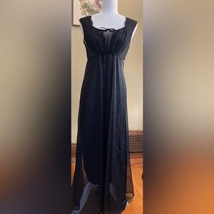 Beautiful VINTAGE SHADOWLINE Nylon Full Slip Nightgown Black Lace/Bead Detail